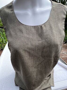 Scoop Neck Linen-Blend Top in Taupe. Size 12. #Summer